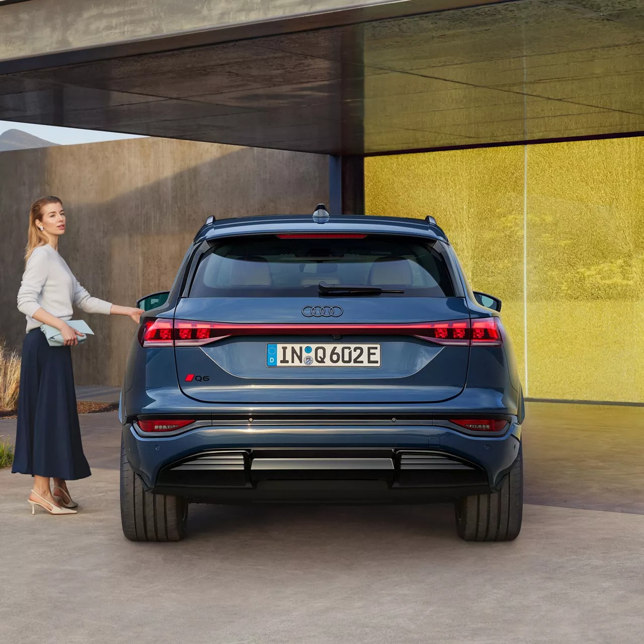 Phần đuôi xe Audi Q6 E-Tron mạnh mẽ đầy cuốn hút