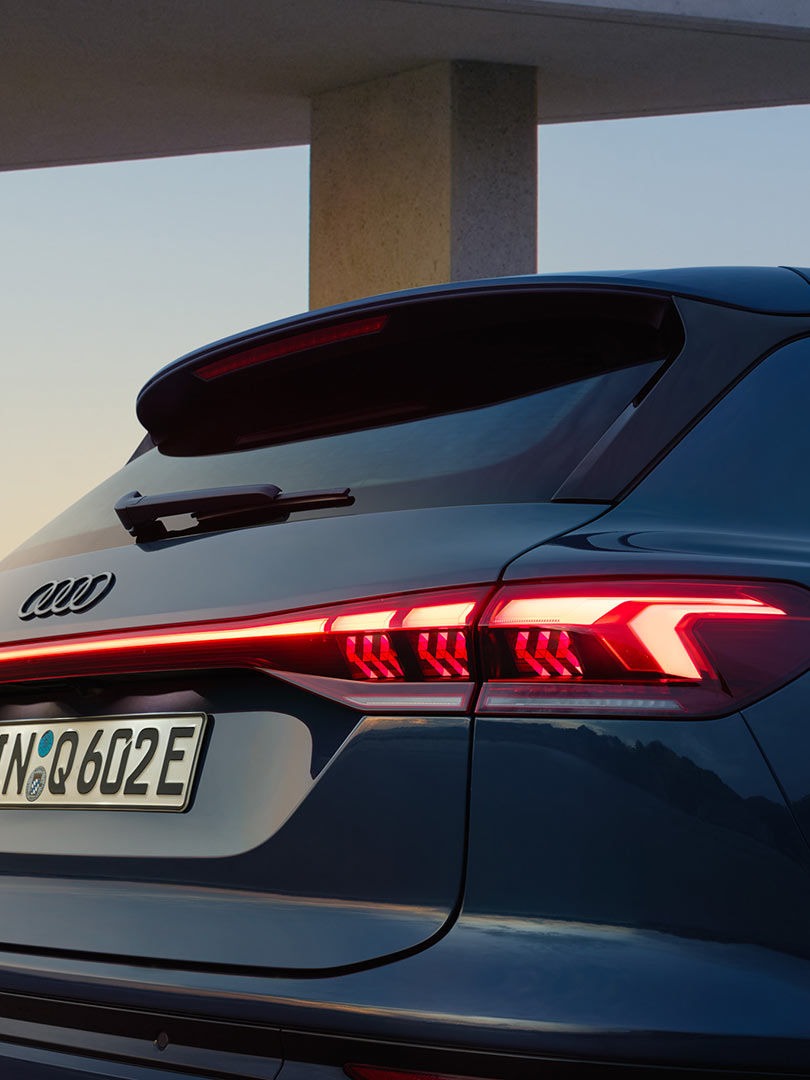 Hệ thống đèn giao tiếp thông minh trên Audi Q6 E-Tron